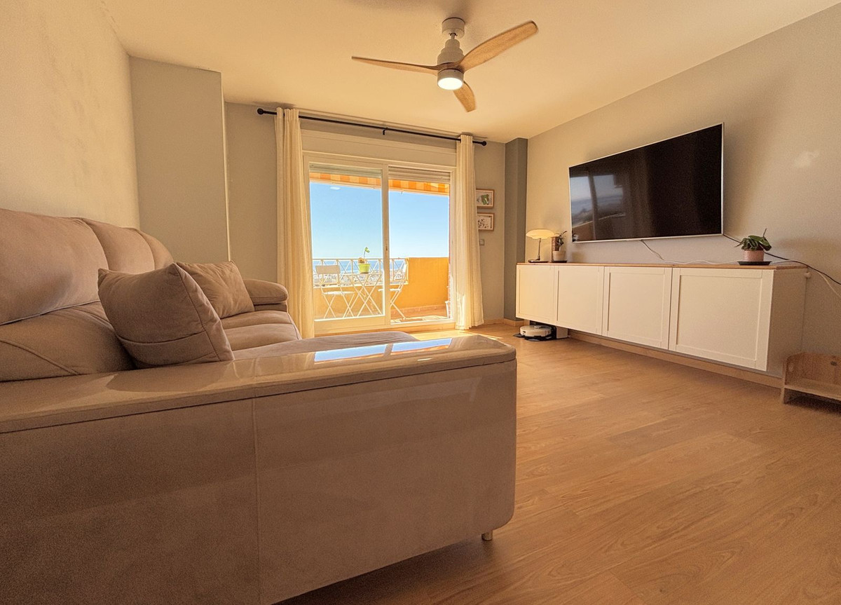 Te koop Middle Floor Apartment Costa Del Sol Estepona € 380.000,-