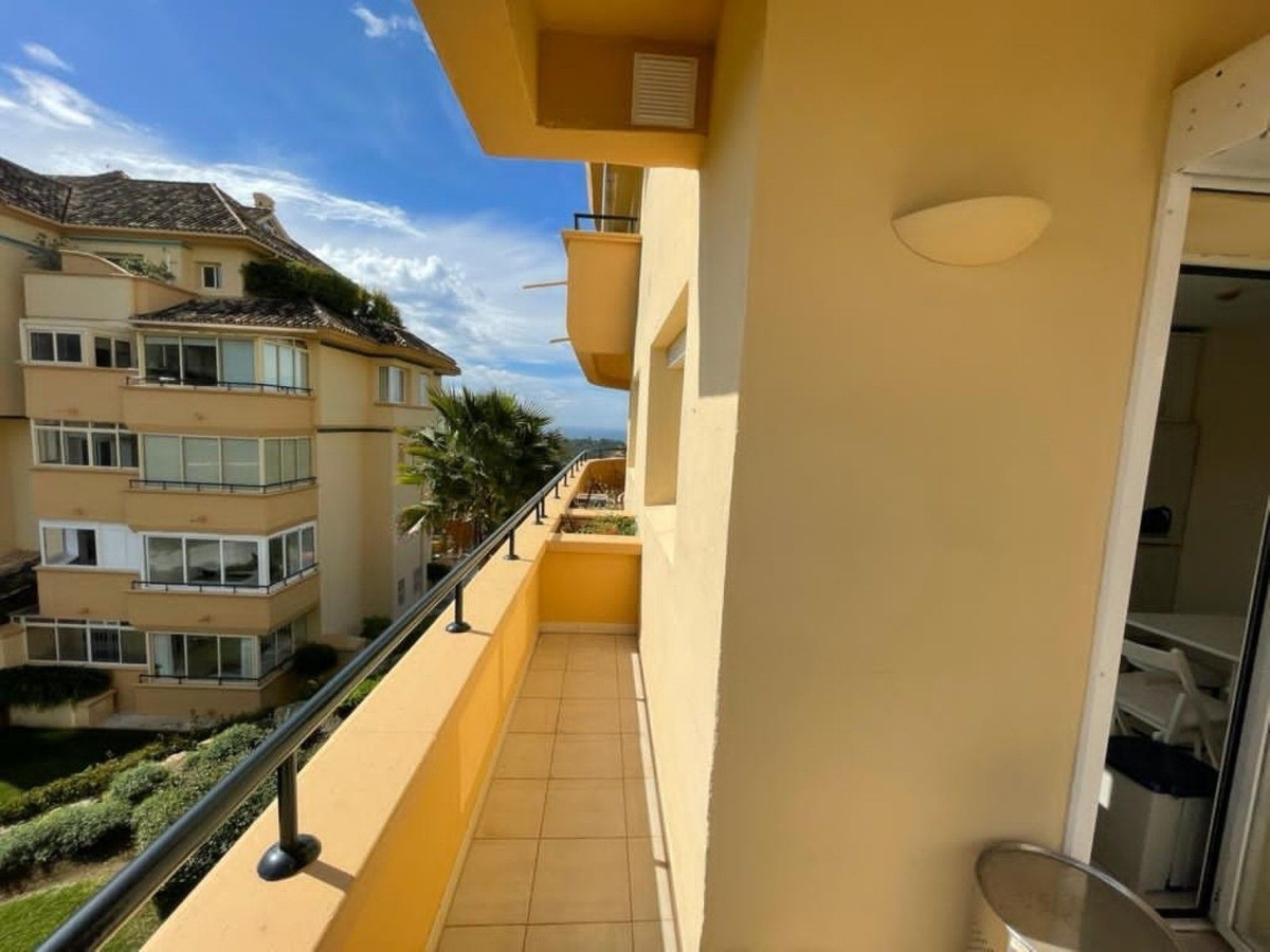 Te koop Middle Floor Apartment Costa Del Sol Elviria € 505.000,-