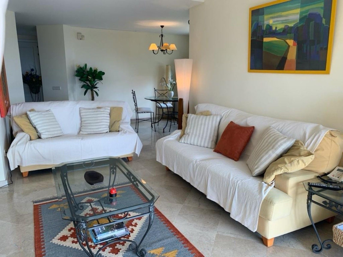 Te koop Middle Floor Apartment Costa Del Sol Elviria € 505.000,-