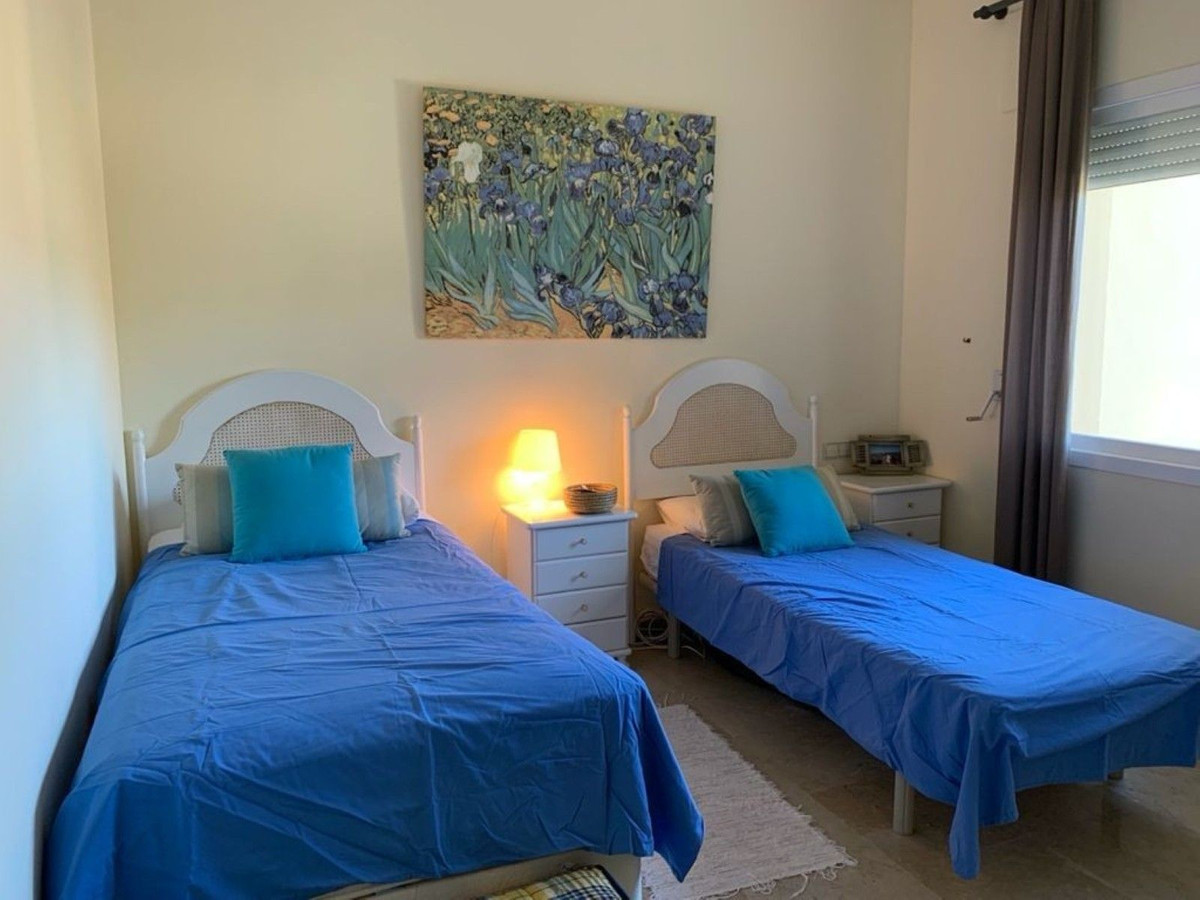 Te koop Middle Floor Apartment Costa Del Sol Elviria € 505.000,-