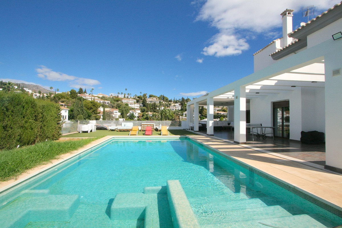Te koop Vrijstaande Villa Costa Del Sol Sierrezuela € 1.590.750,-