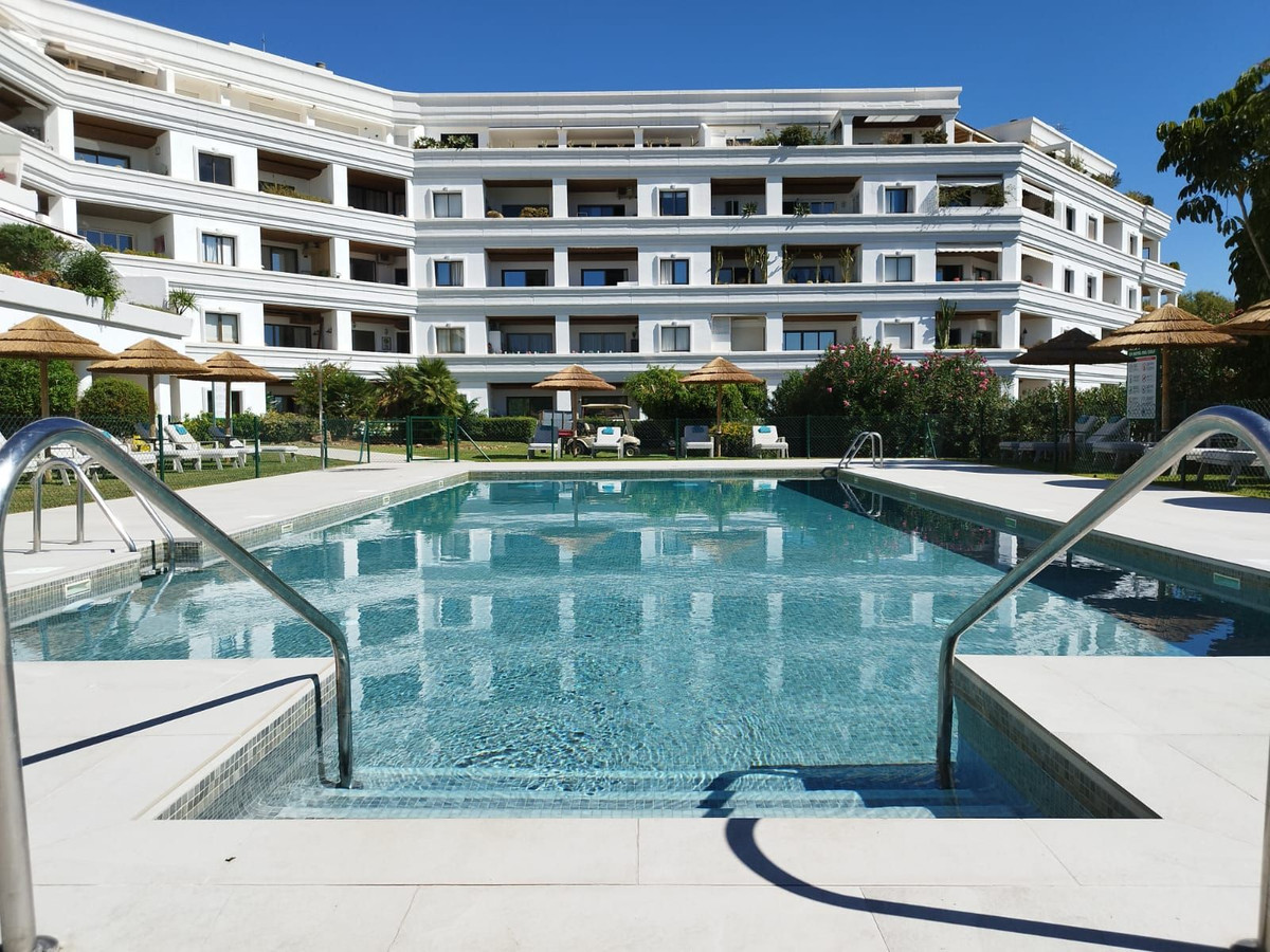 Te koop Middle Floor Apartment Costa Del Sol Las Brisas € 740.000,-