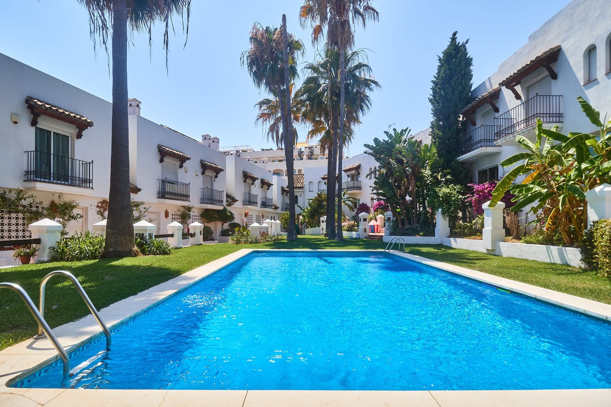 Te koop Half vrijstaand huis Costa Del Sol The Golden Mile € 1.750.000,-