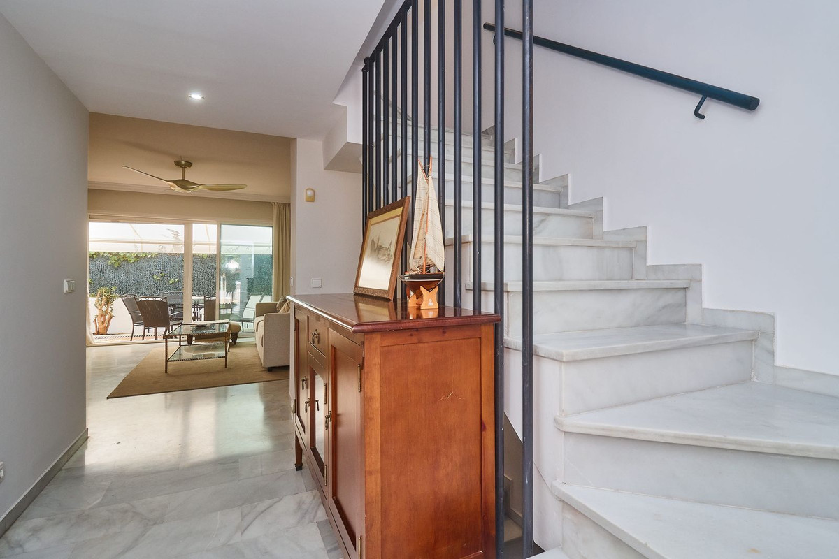 Te koop Half vrijstaand huis Costa Del Sol The Golden Mile € 1.750.000,-