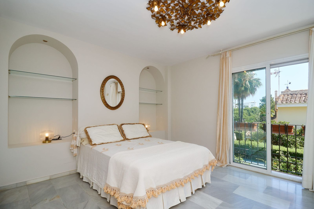 Te koop Half vrijstaand huis Costa Del Sol The Golden Mile € 1.750.000,-