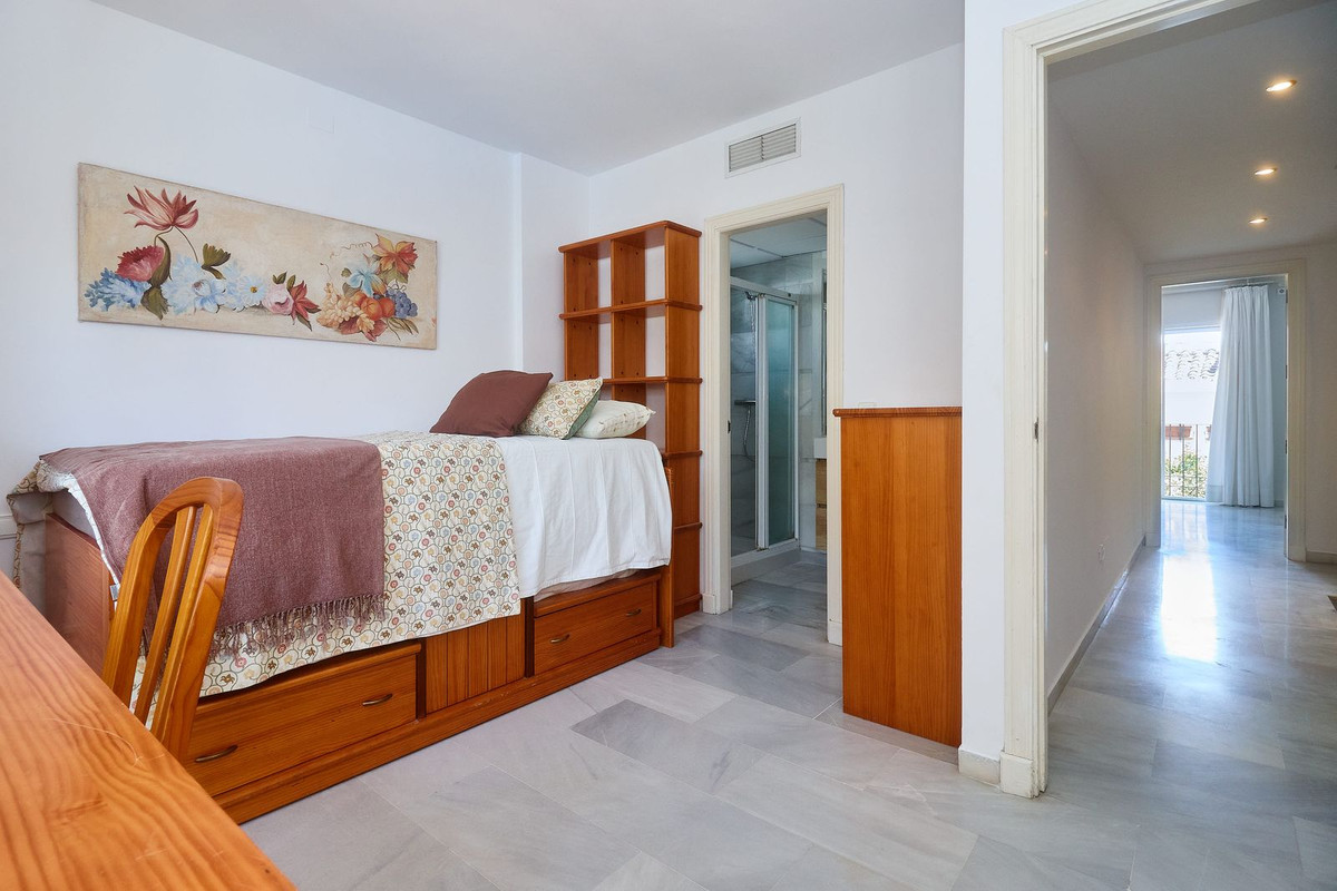 Te koop Half vrijstaand huis Costa Del Sol The Golden Mile € 1.750.000,-