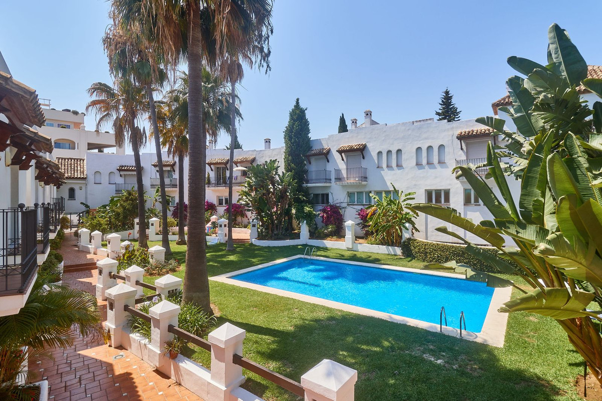 Te koop Half vrijstaand huis Costa Del Sol The Golden Mile € 1.750.000,-