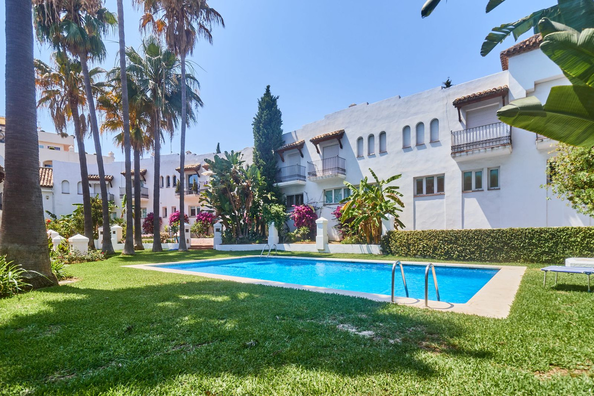 Te koop Half vrijstaand huis Costa Del Sol The Golden Mile € 1.750.000,-