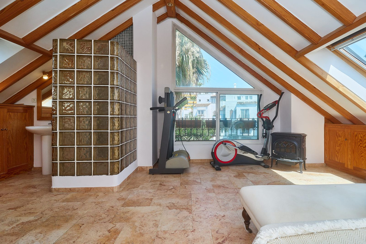 Te koop Half vrijstaand huis Costa Del Sol The Golden Mile € 1.750.000,-