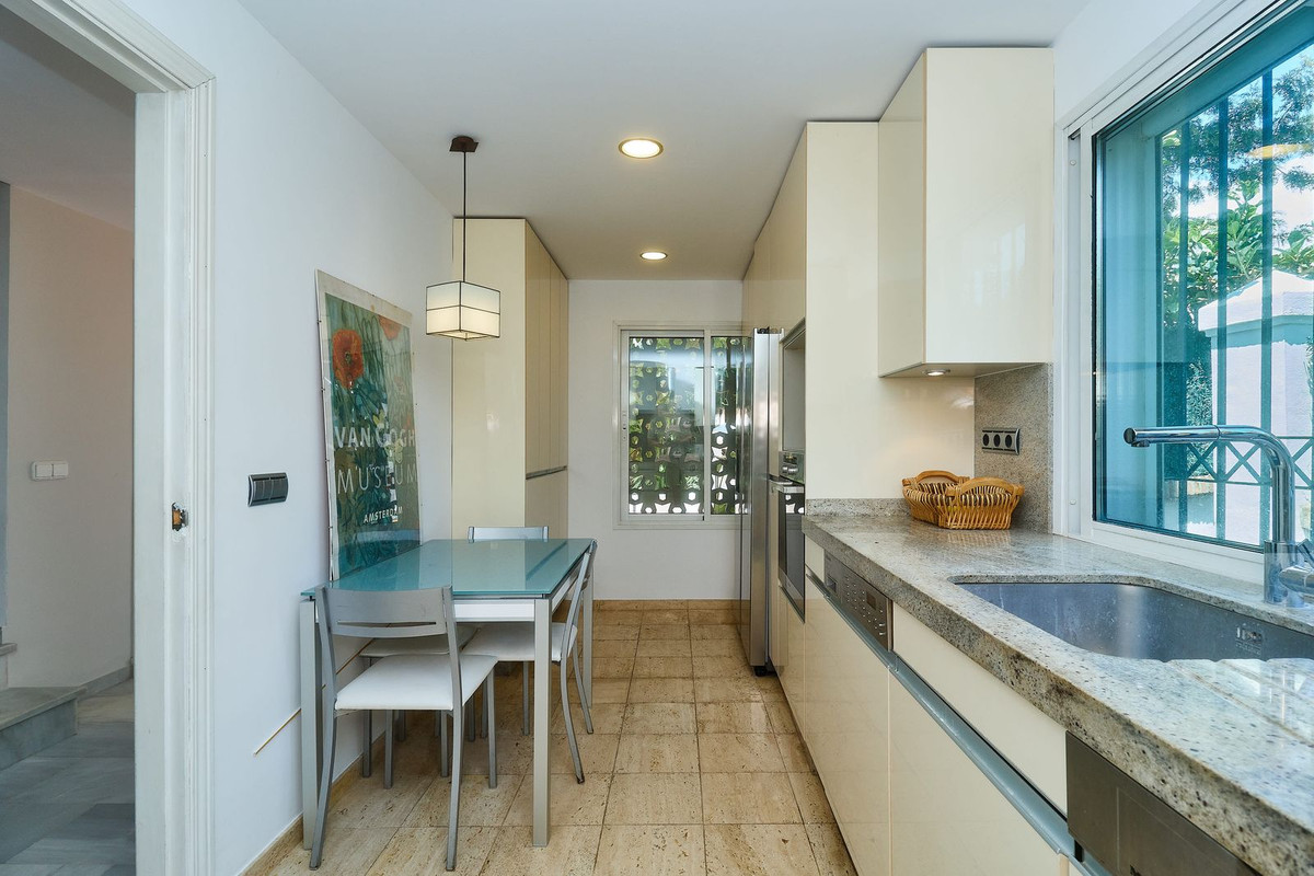 Te koop Half vrijstaand huis Costa Del Sol The Golden Mile € 1.750.000,-