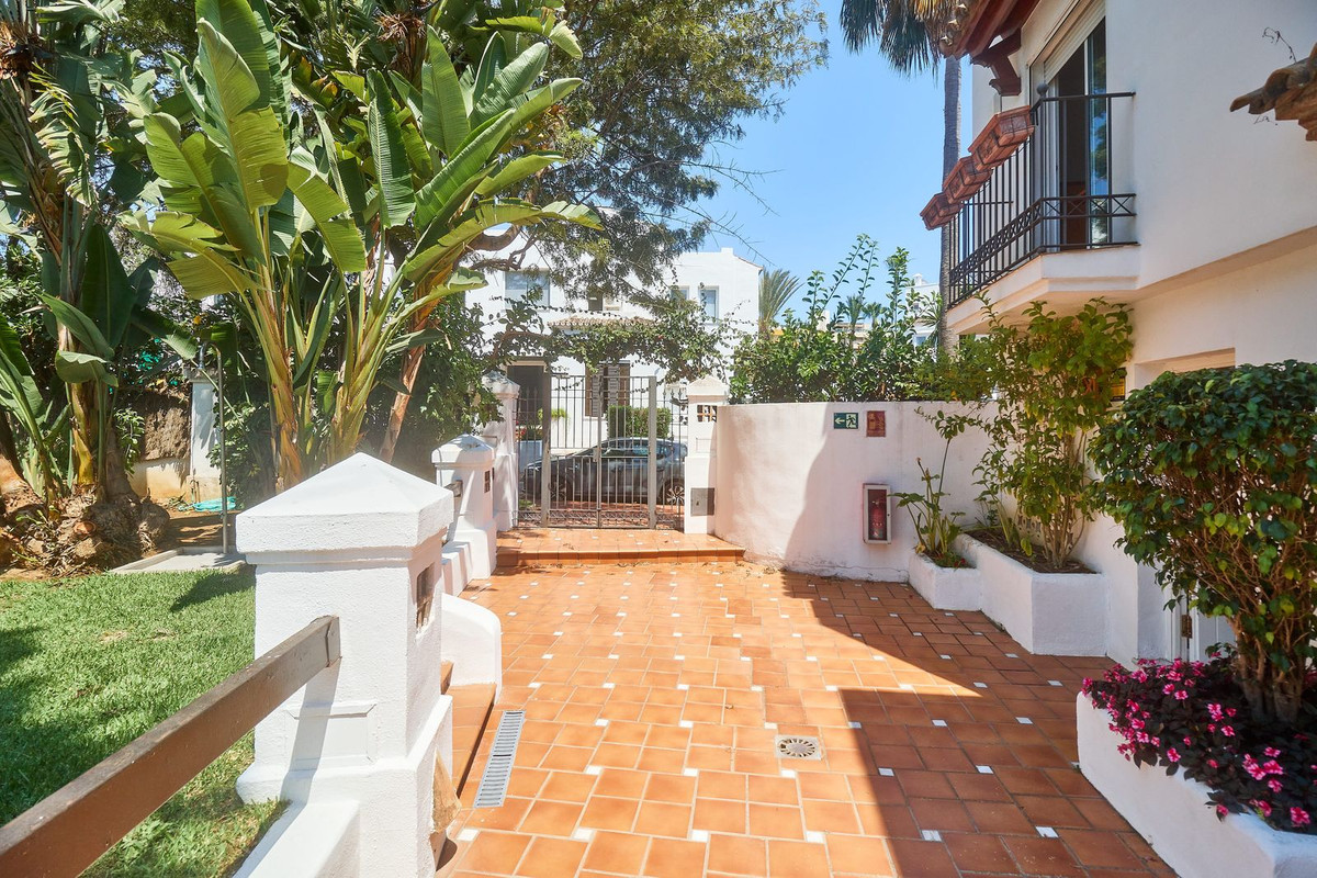 Te koop Half vrijstaand huis Costa Del Sol The Golden Mile € 1.750.000,-