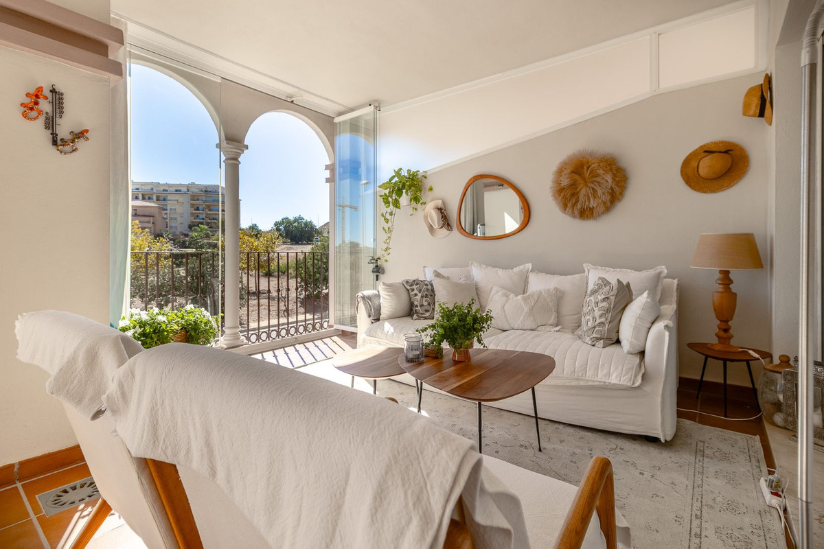 Te koop Middle Floor Apartment Costa Del Sol La Cala De Mijas € 475.000,-