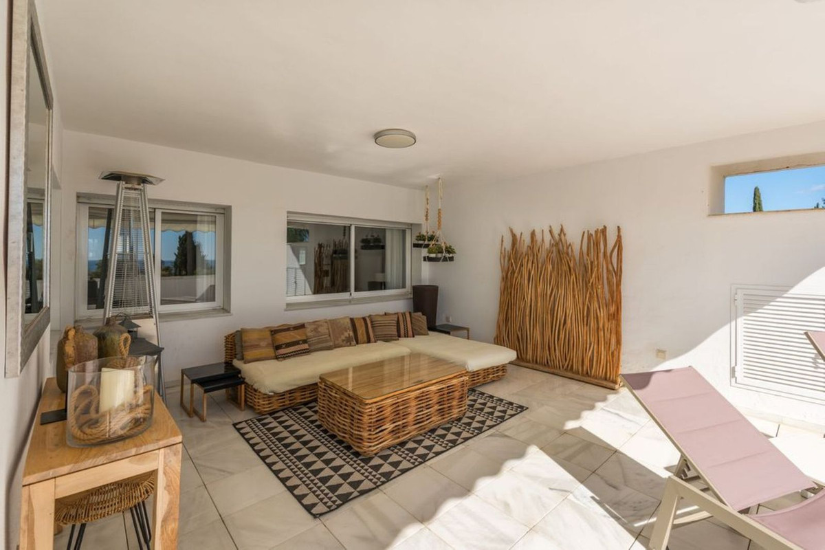 Te koop Middle Floor Apartment Costa Del Sol Bahía De Marbella € 975.000,-