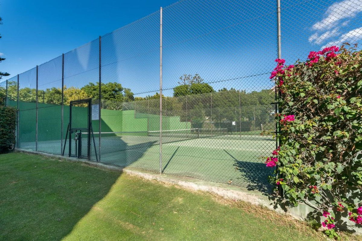 Te koop Middle Floor Apartment Costa Del Sol Bahía De Marbella € 975.000,-