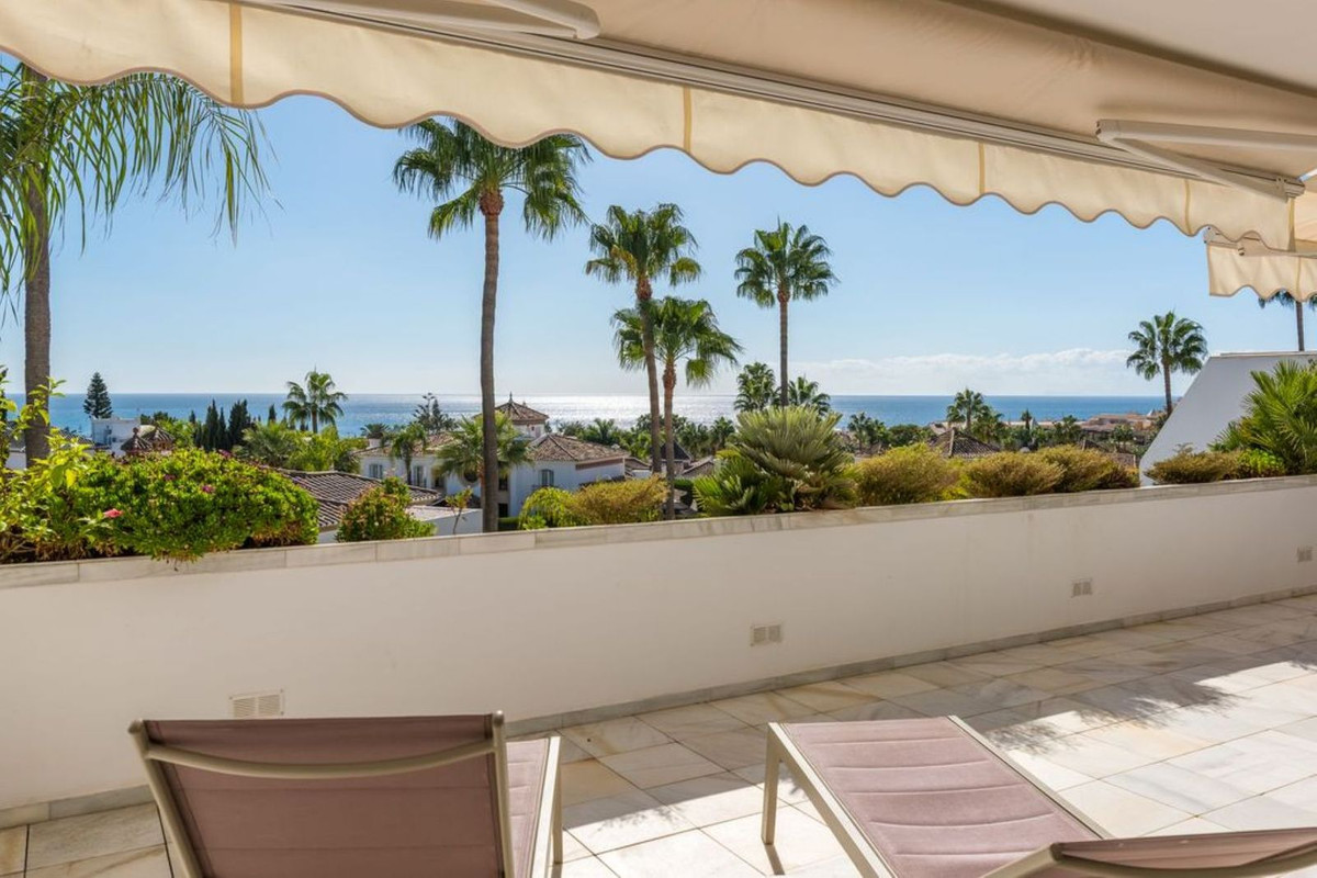 Te koop Middle Floor Apartment Costa Del Sol Bahía De Marbella € 975.000,-