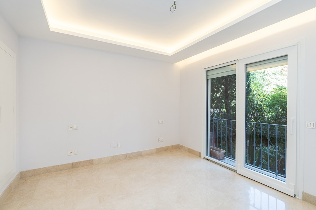 Te koop Middle Floor Apartment Costa Del Sol La Mairena € 799.000,-