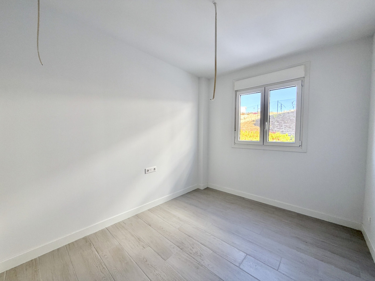 Te koop Middle Floor Apartment Costa Del Sol Estepona € 475.000,-