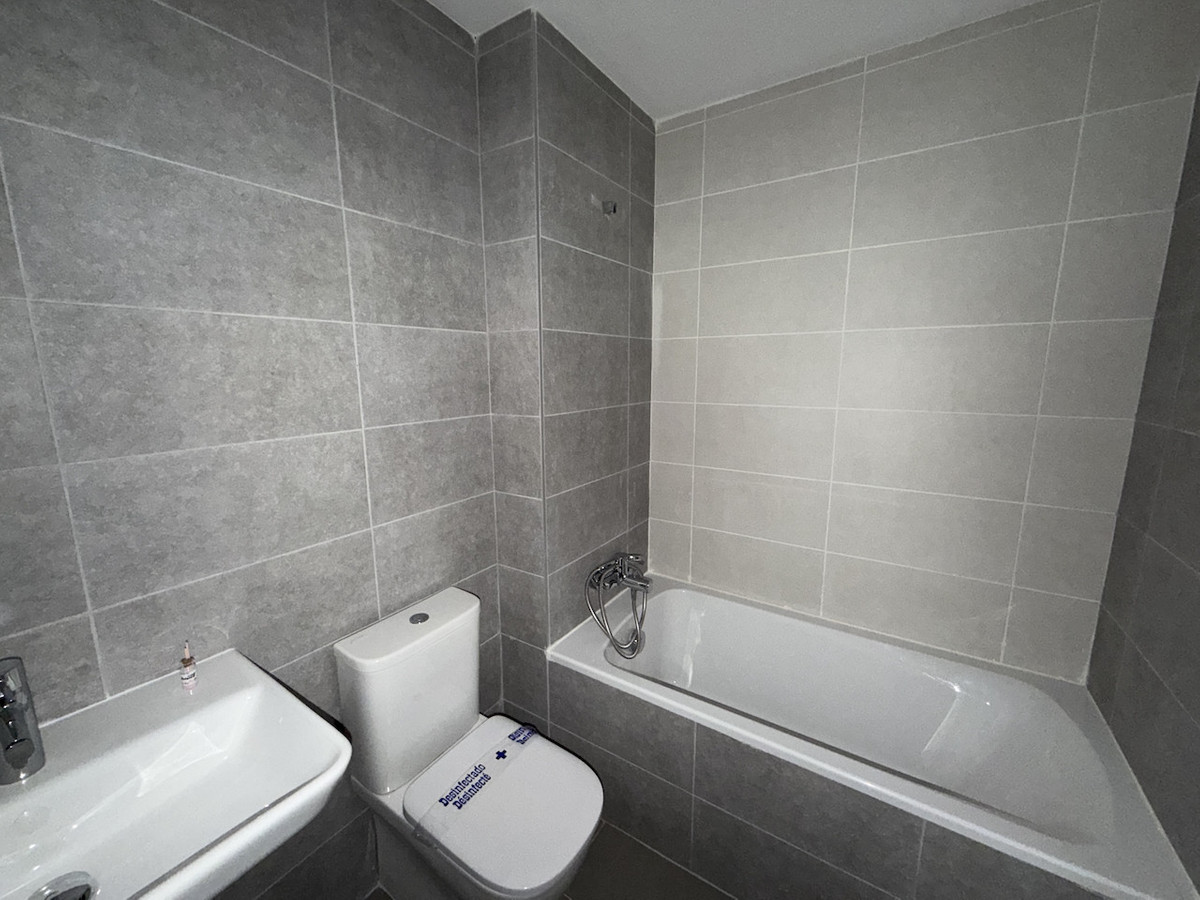 Te koop Middle Floor Apartment Costa Del Sol Estepona € 475.000,-