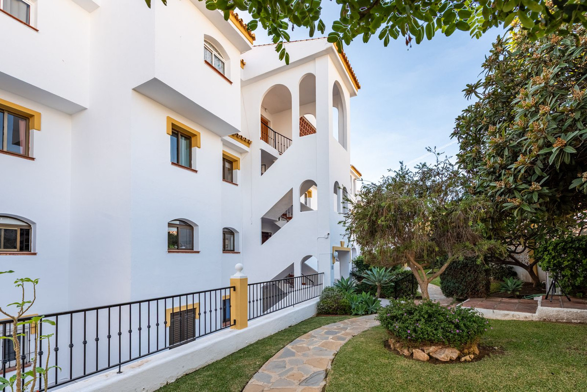 Te koop Middle Floor Apartment Costa Del Sol Riviera Del Sol € 335.000,-