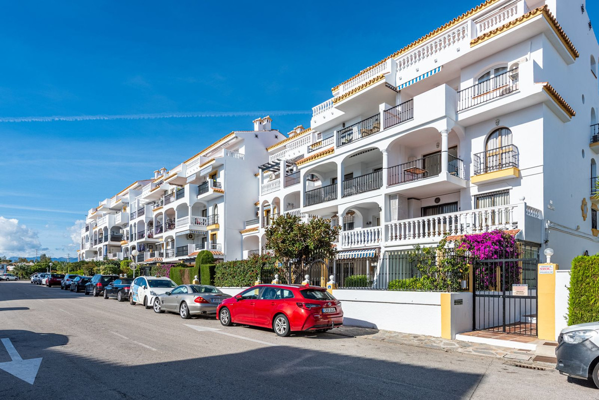 Te koop Middle Floor Apartment Costa Del Sol Riviera Del Sol € 335.000,-