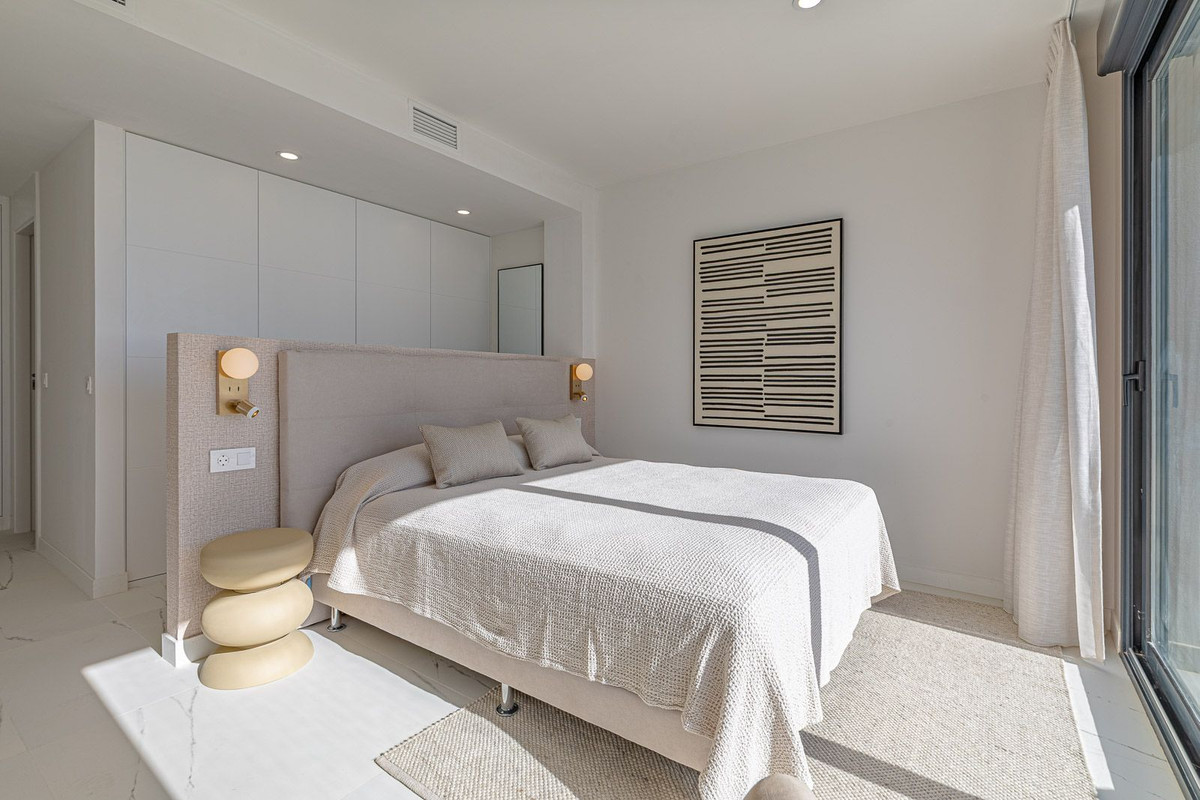 Te koop Middle Floor Apartment Costa Del Sol Casares Playa € 510.000,-