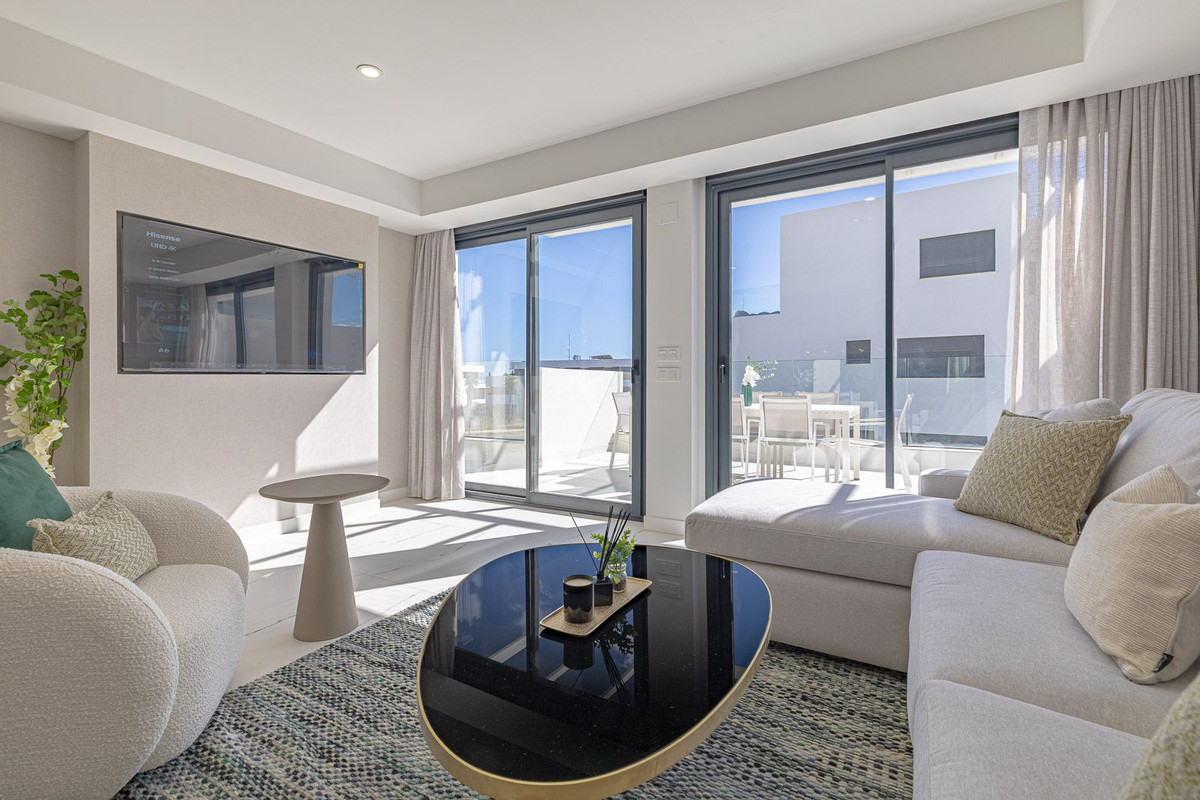 Te koop Middle Floor Apartment Costa Del Sol Casares Playa € 510.000,-