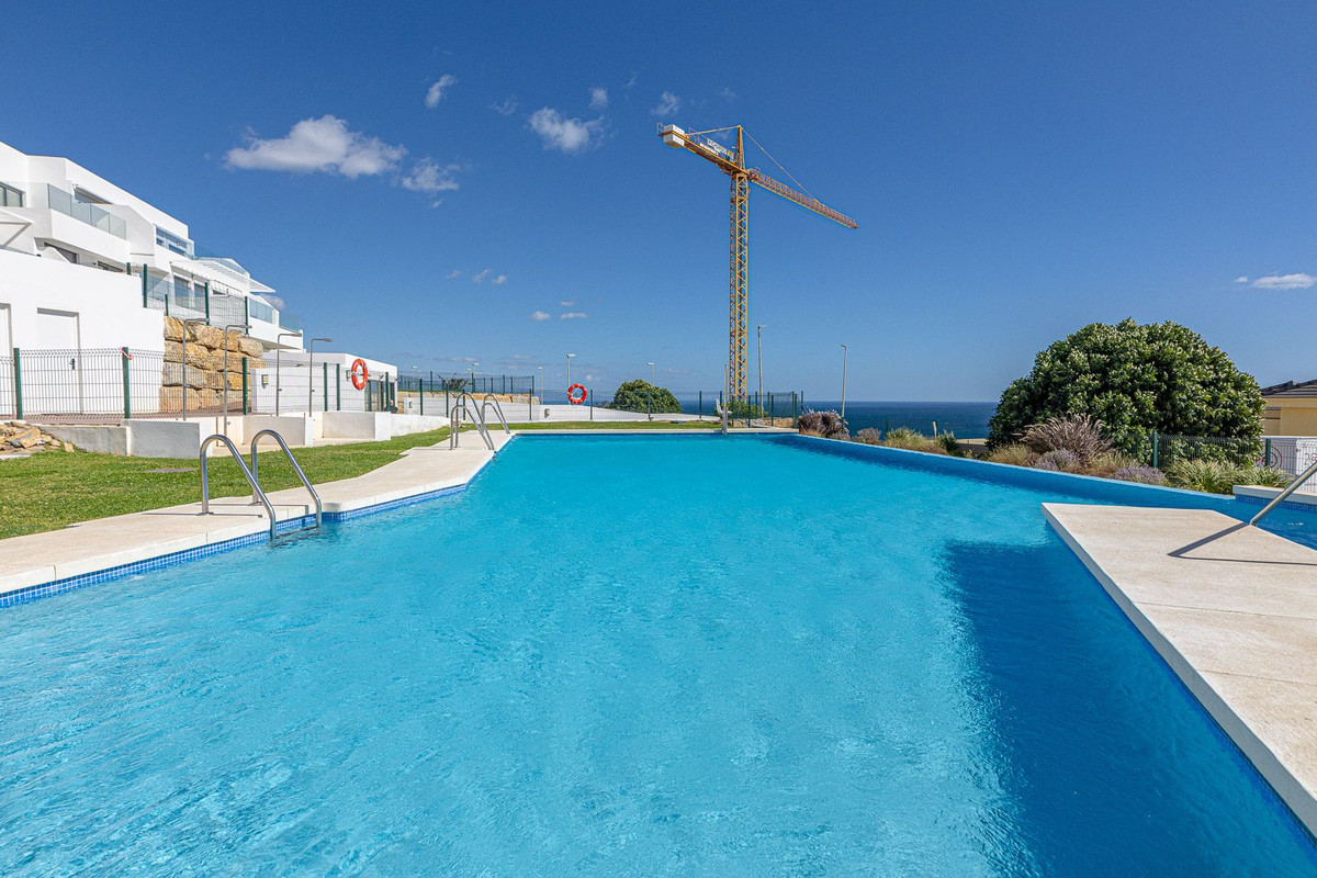 Te koop Middle Floor Apartment Costa Del Sol Casares Playa € 510.000,-