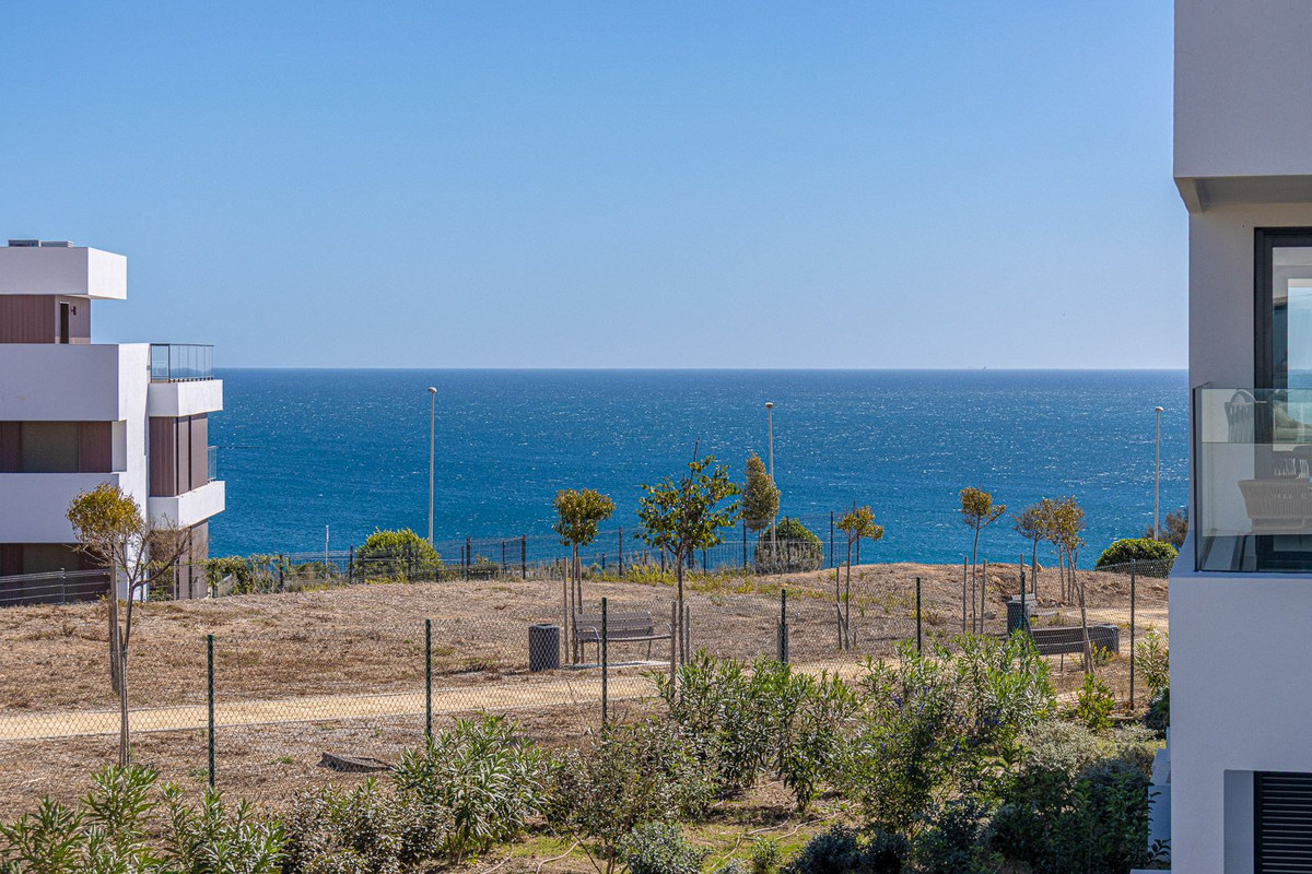 Te koop Middle Floor Apartment Costa Del Sol Casares Playa € 510.000,-
