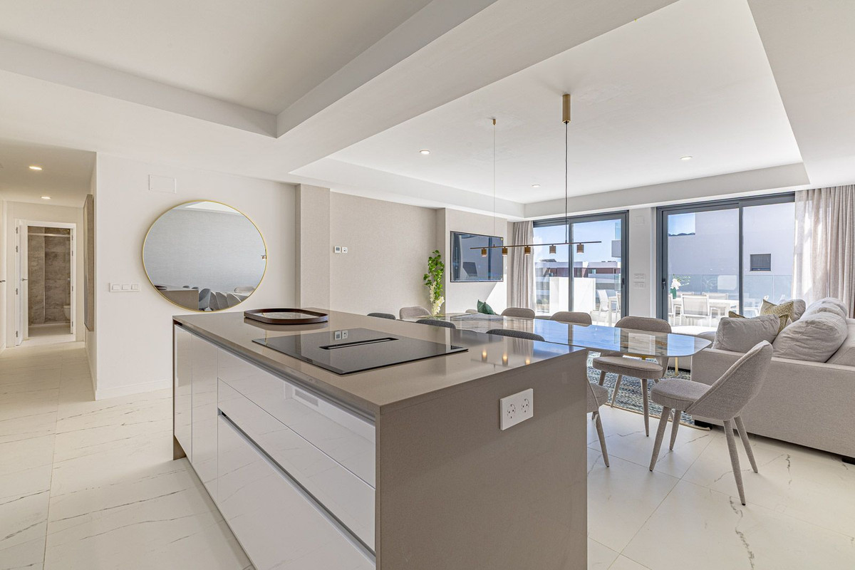 Te koop Middle Floor Apartment Costa Del Sol Casares Playa € 510.000,-