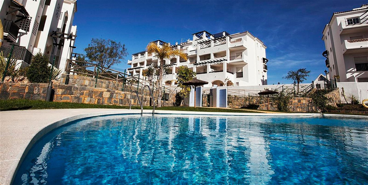 Te koop Middle Floor Apartment Costa Del Sol San Luis De Sabinillas € 299.000,-