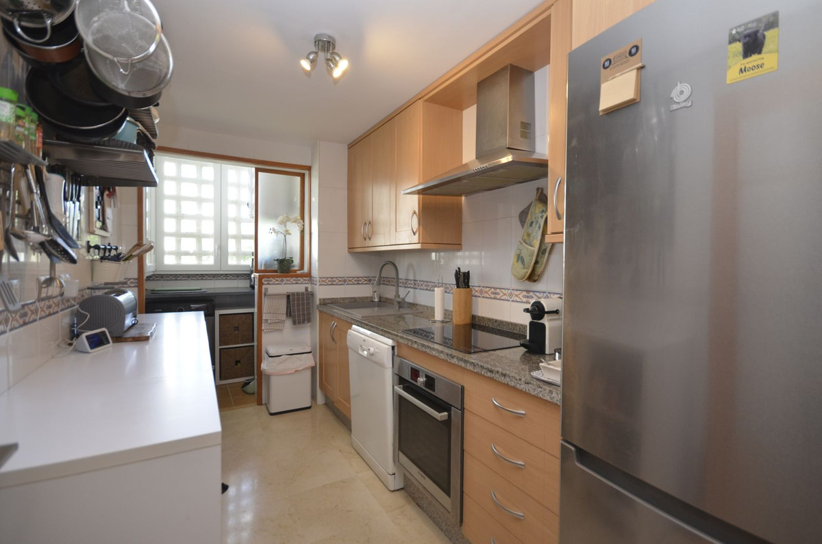 Te koop Middle Floor Apartment Costa Del Sol San Luis De Sabinillas € 299.000,-