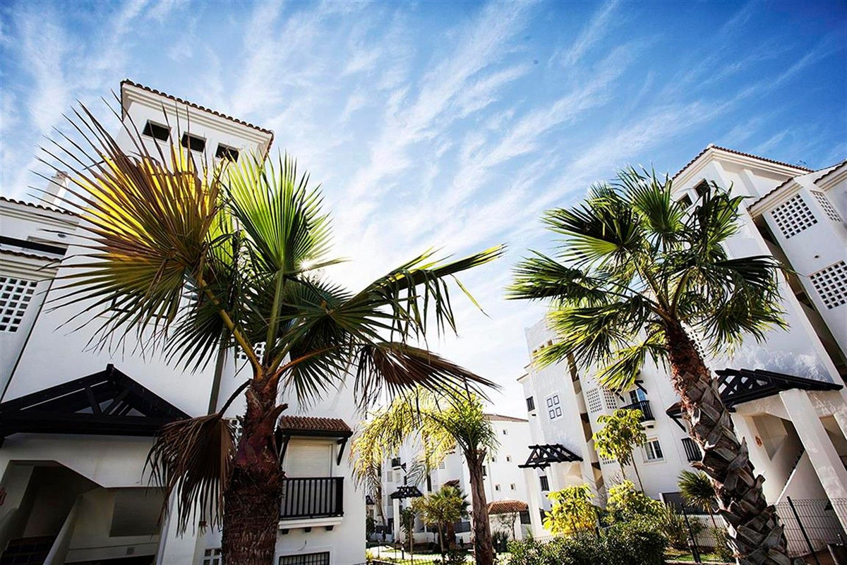 Te koop Middle Floor Apartment Costa Del Sol San Luis De Sabinillas € 299.000,-