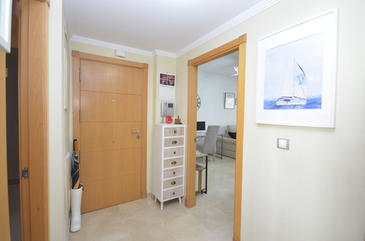 Te koop Middle Floor Apartment Costa Del Sol San Luis De Sabinillas € 299.000,-
