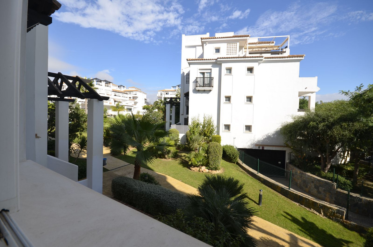 Te koop Middle Floor Apartment Costa Del Sol San Luis De Sabinillas € 299.000,-