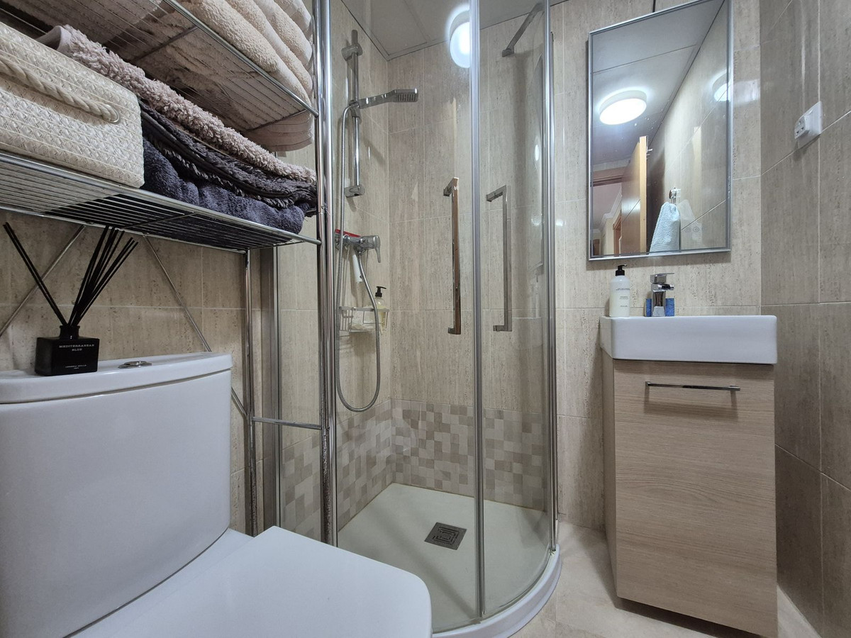 Te koop Middle Floor Apartment Costa Del Sol San Luis De Sabinillas € 299.000,-