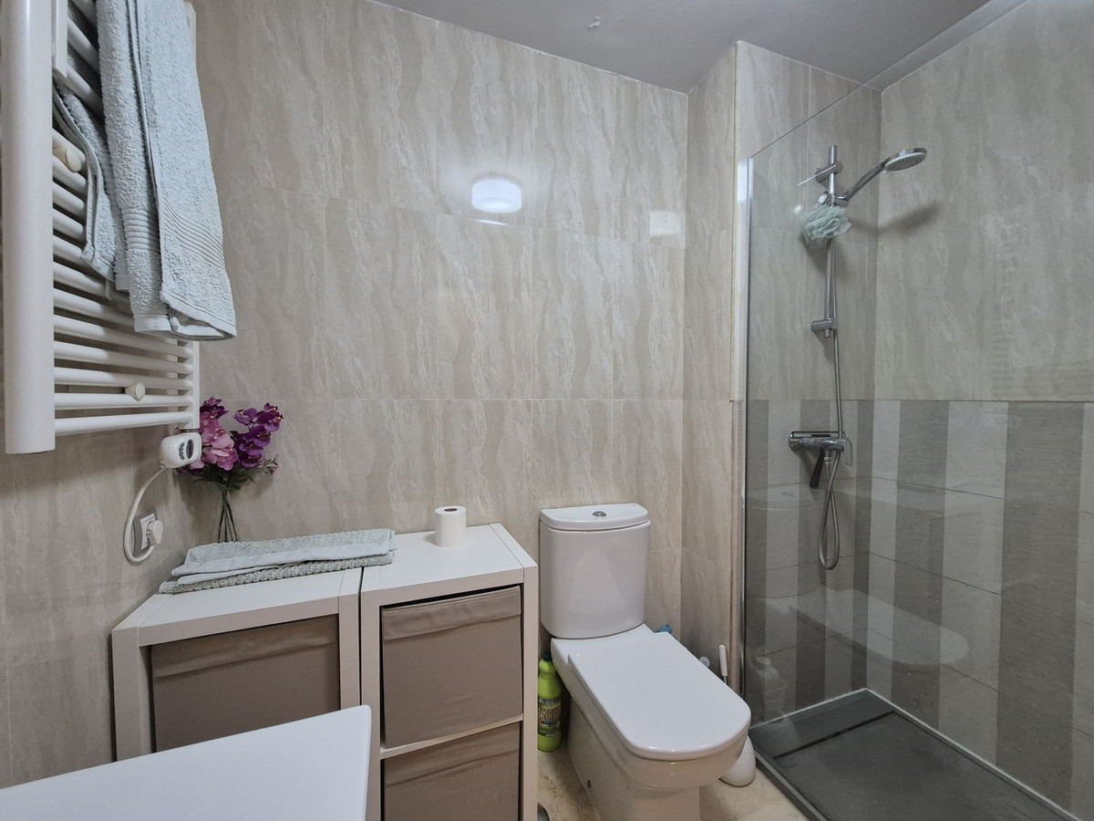 Te koop Middle Floor Apartment Costa Del Sol San Luis De Sabinillas € 299.000,-