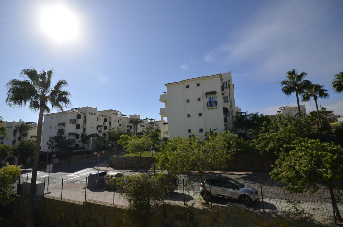 Te koop Middle Floor Apartment Costa Del Sol San Luis De Sabinillas € 299.000,-
