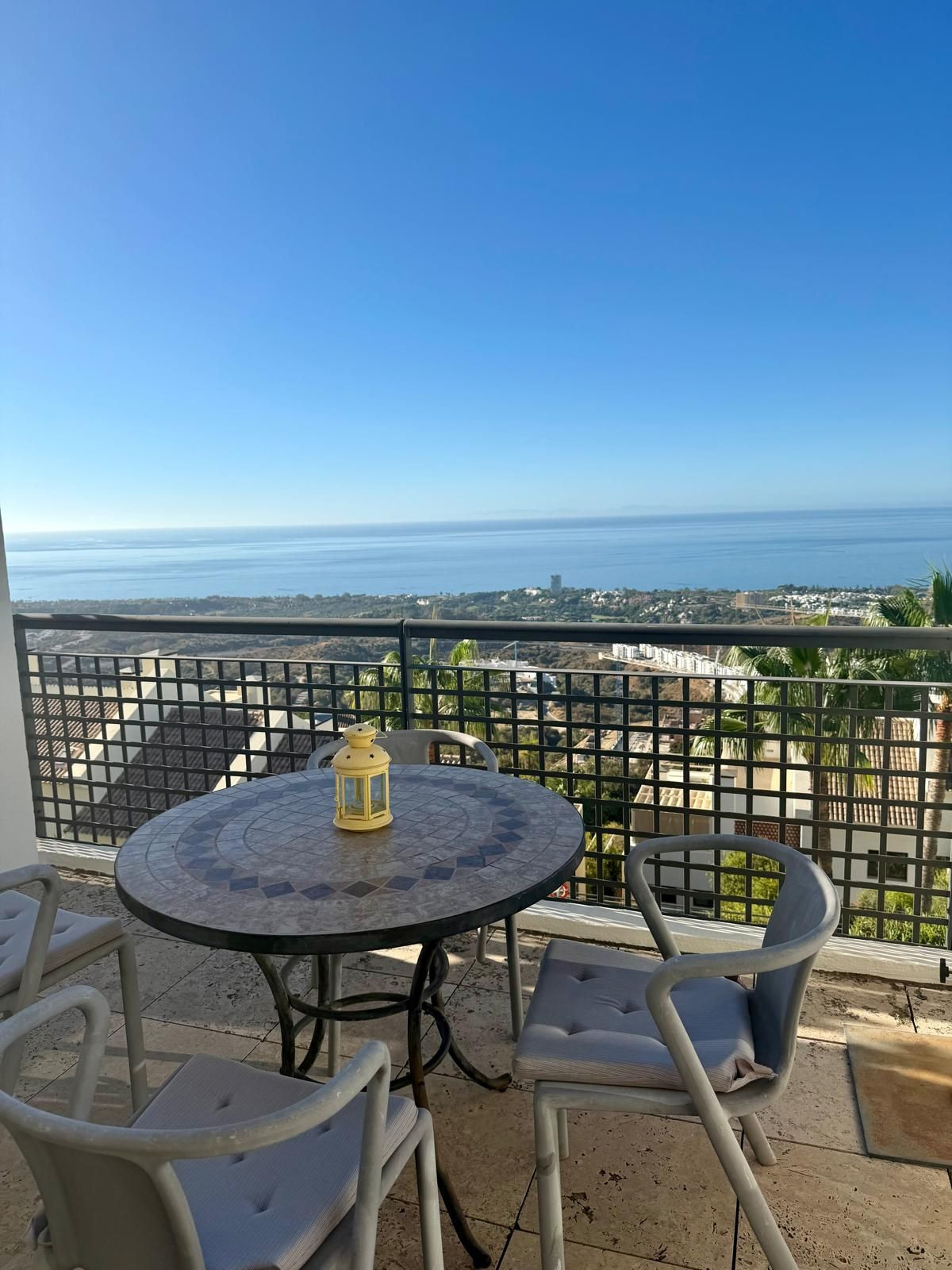 Te koop Middle Floor Apartment Costa Del Sol Marbella € 775.000,-