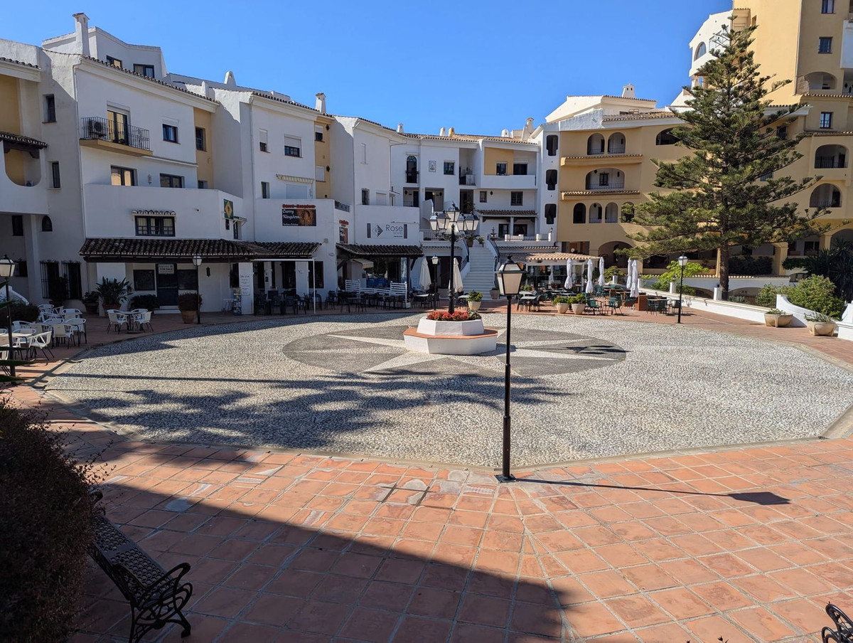 Te koop Middle Floor Apartment Costa Del Sol Puerto De Cabopino € 625.000,-