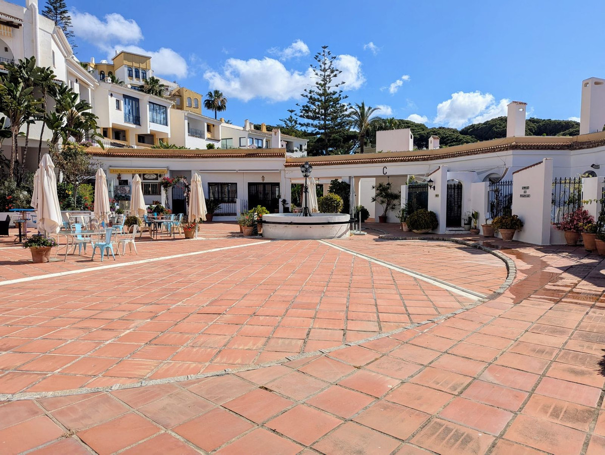 Te koop Middle Floor Apartment Costa Del Sol Puerto De Cabopino € 625.000,-