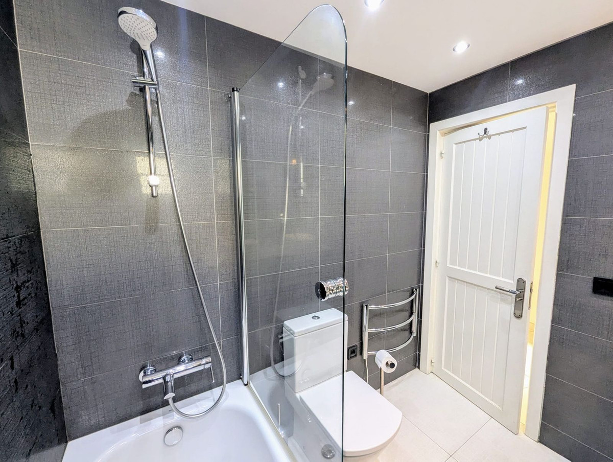 Te koop Middle Floor Apartment Costa Del Sol Puerto De Cabopino € 625.000,-