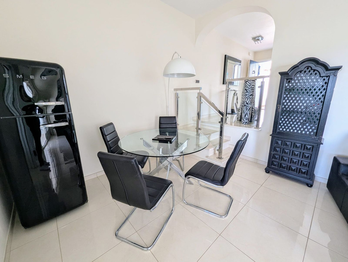 Te koop Middle Floor Apartment Costa Del Sol Puerto De Cabopino € 625.000,-