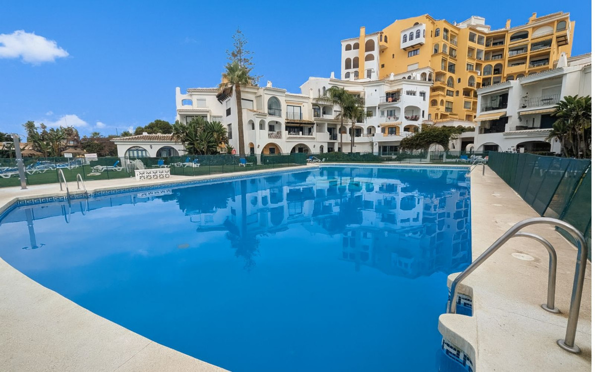 Te koop Middle Floor Apartment Costa Del Sol Puerto De Cabopino € 625.000,-