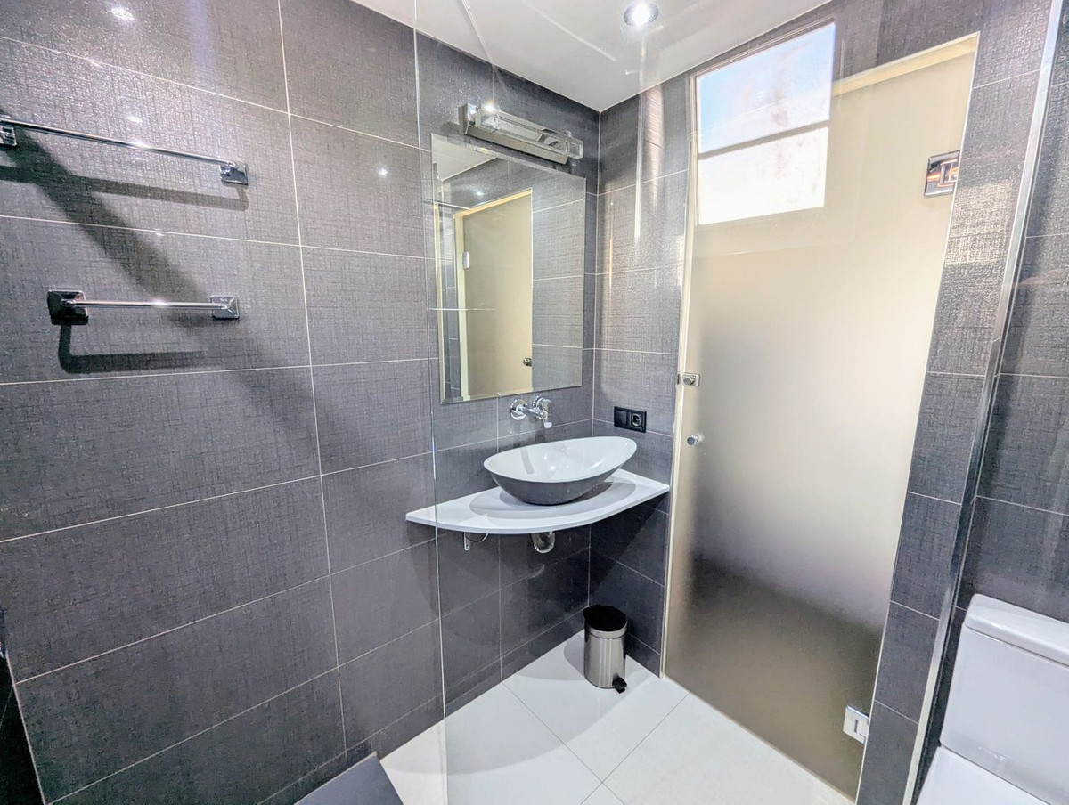 Te koop Middle Floor Apartment Costa Del Sol Puerto De Cabopino € 625.000,-