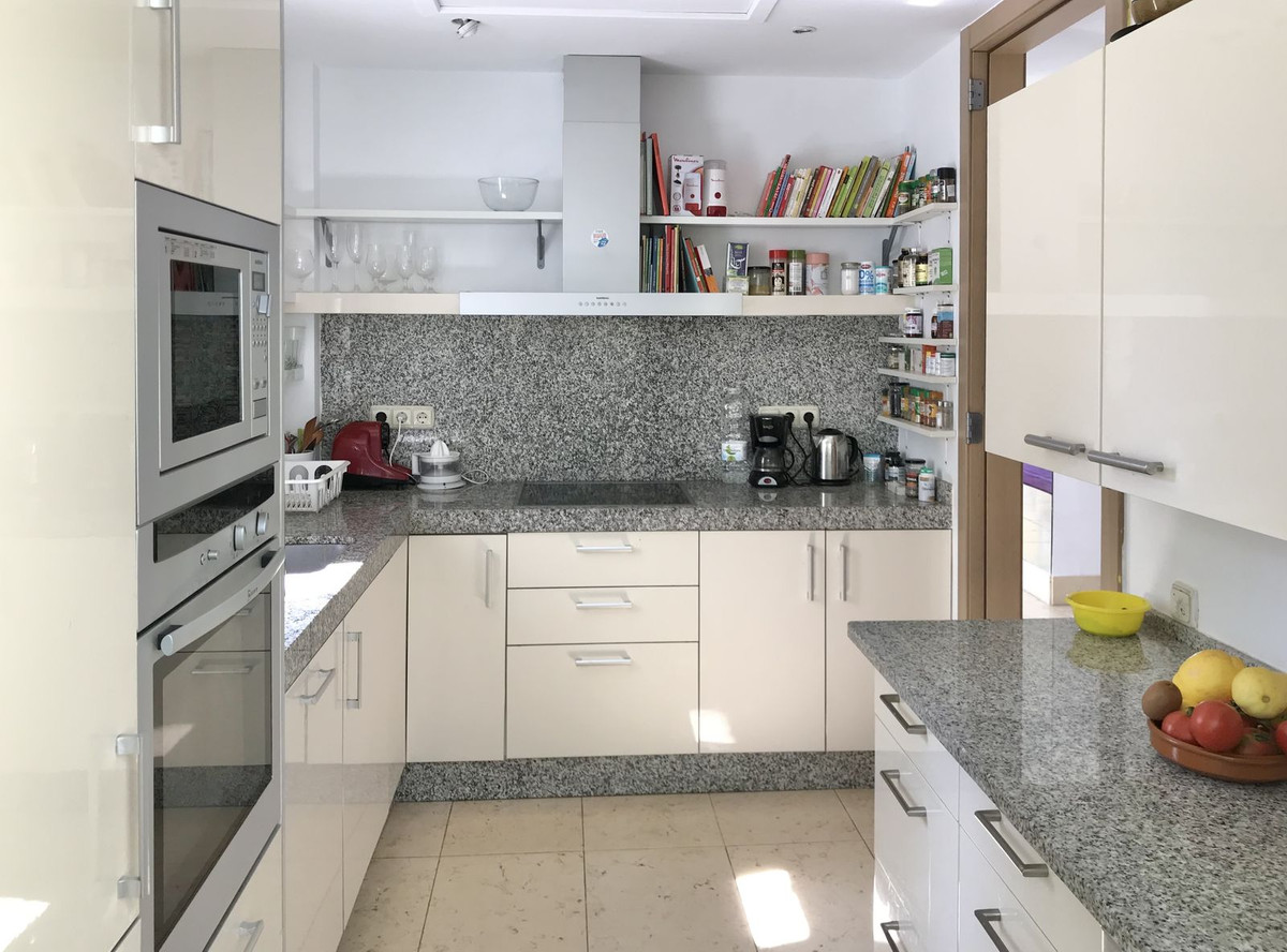 Te koop Gelijkvloers appartement Costa Del Sol Altos De Los Monteros € 759.000,-