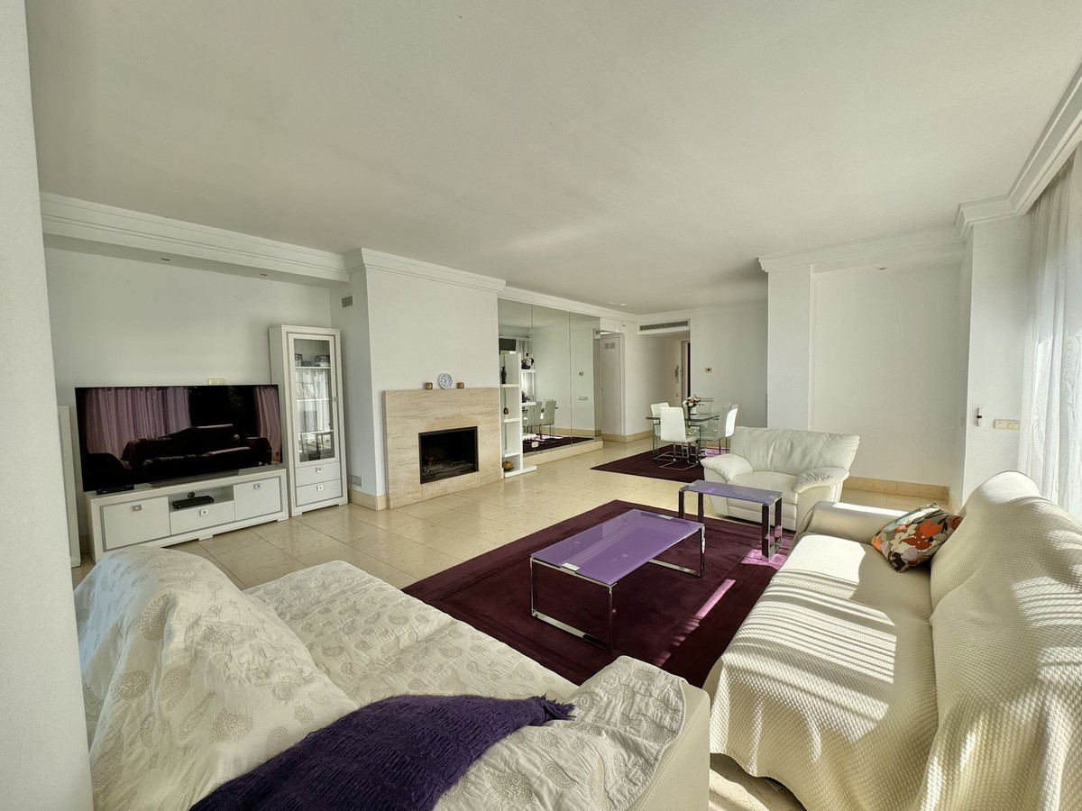 Te koop Gelijkvloers appartement Costa Del Sol Altos De Los Monteros € 759.000,-