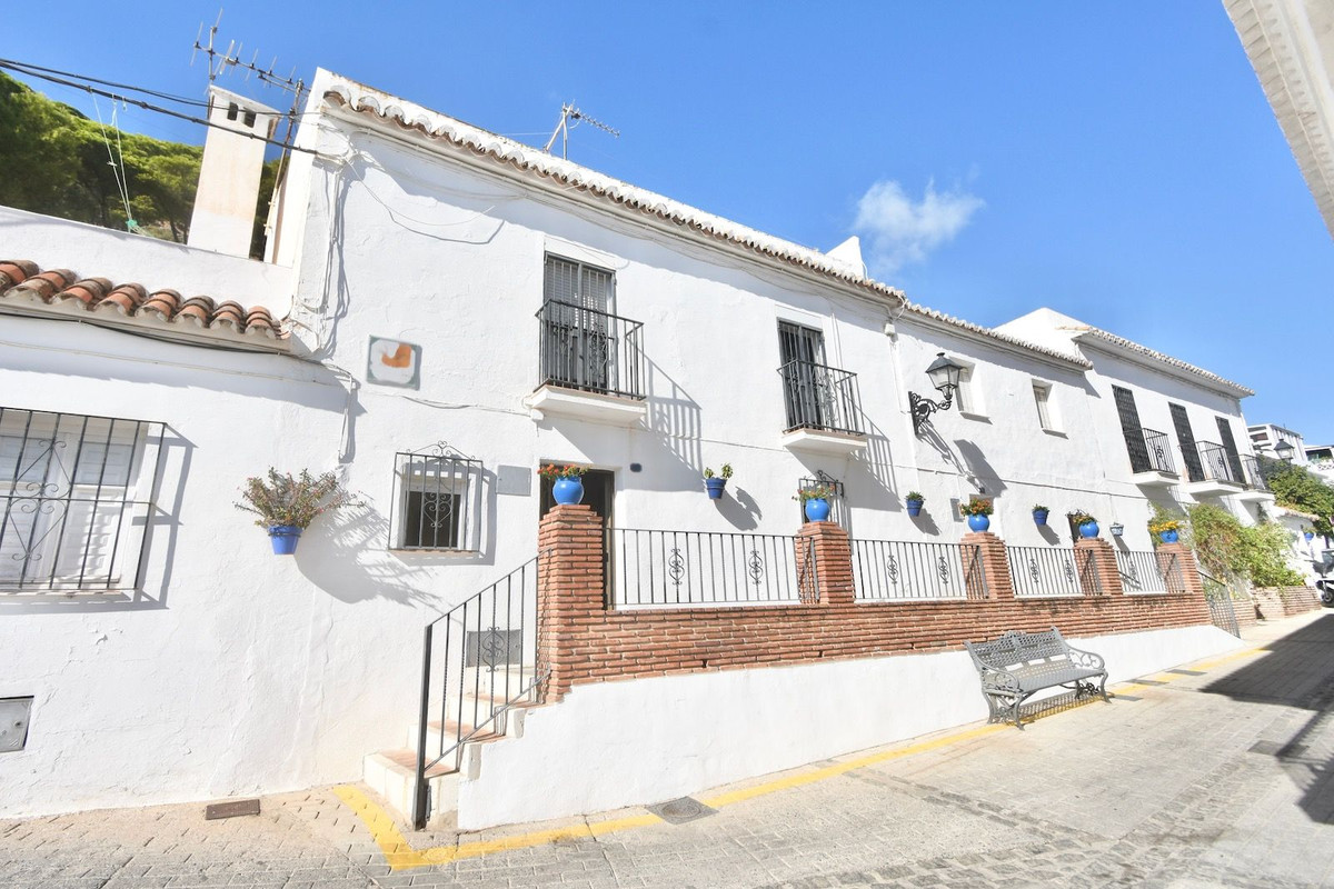 Te koop Half vrijstaand huis Costa Del Sol Mijas € 265.000,-