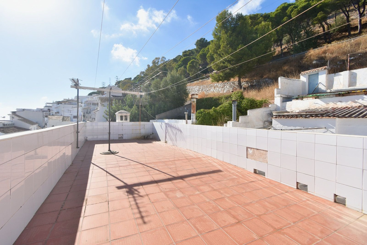 Te koop Half vrijstaand huis Costa Del Sol Mijas € 265.000,-