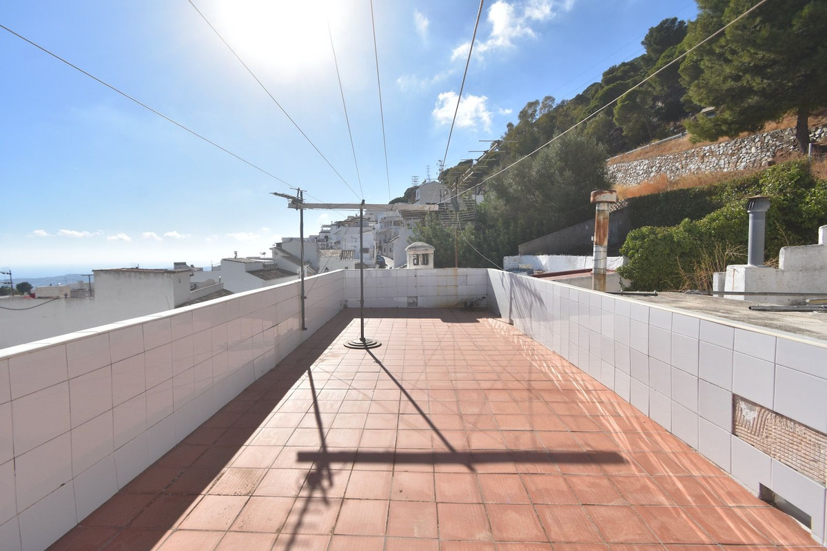 Te koop Half vrijstaand huis Costa Del Sol Mijas € 265.000,-