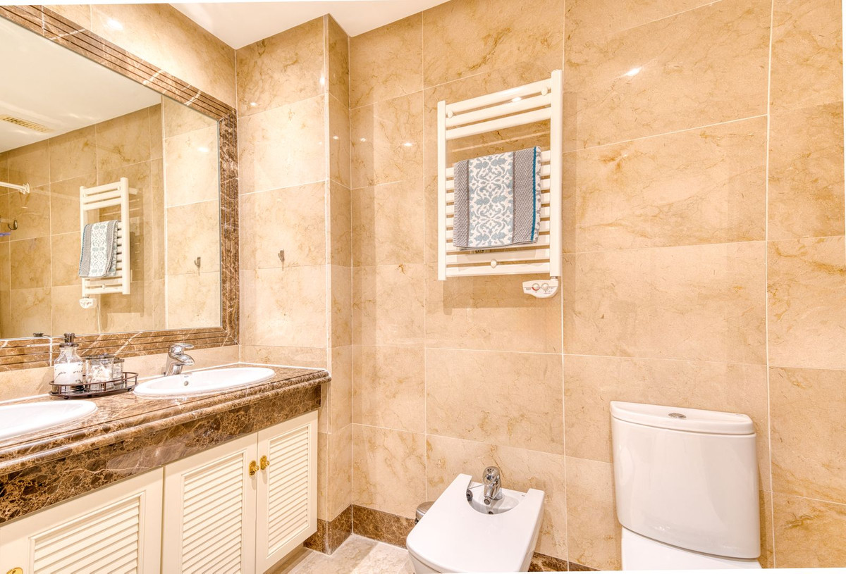 Te koop Herenhuis Costa Del Sol Estepona € 479.000,-